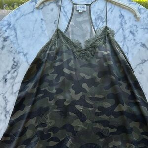 Cami nyc camo tank with place